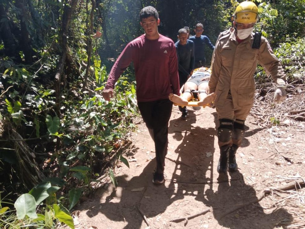 Estudante foi resgatada de cachoeira com traumatismo craniano em MT — Foto: Reprodução