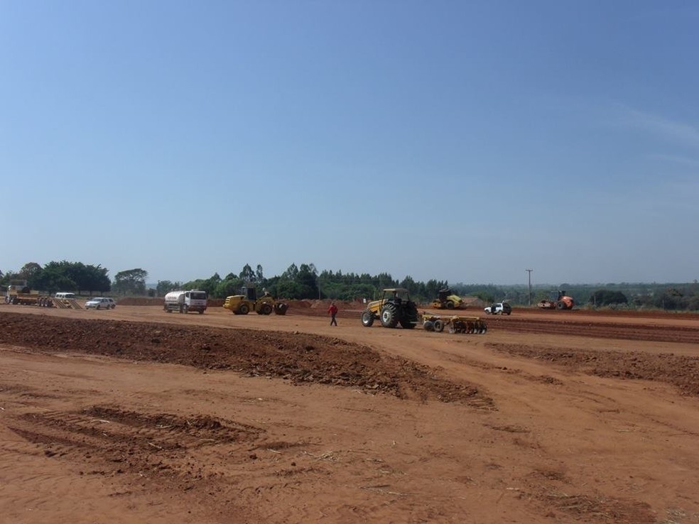 Imagem mostra obra em estÃ¡gio de terraplanagem  â Foto: DivulgaÃ§Ã£o/Mirassol FC