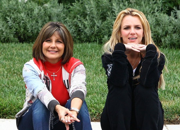 Lynne Spears e Britney Spears (Foto: Backgrid)