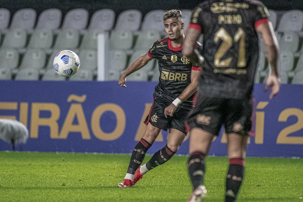Andreas Pereira em sua estreia pelo Flamengo, contra o Santos — Foto: Alexandre Vidal/Flamengo