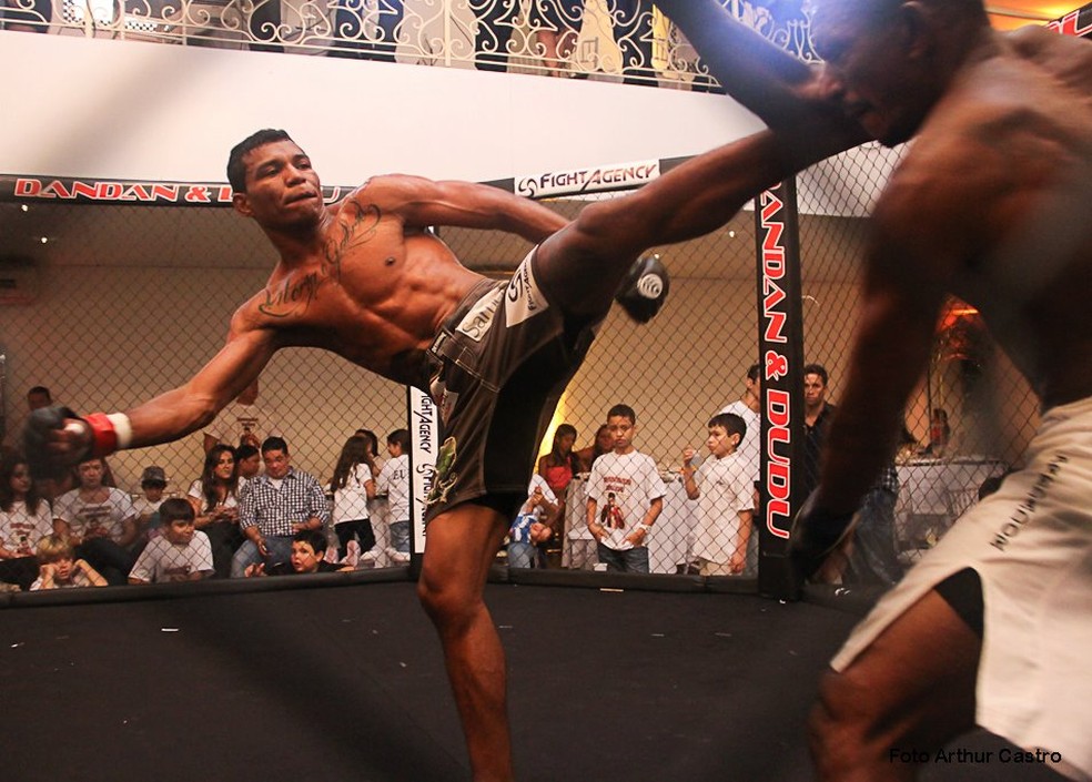 Naldo Silva está treinando nos Estados Unidos para duelo com russo, no Professional fighters League (Foto: Divulgação)