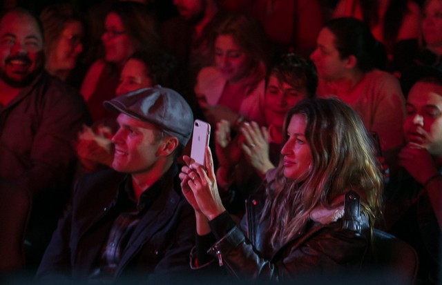 Gisele e Tom Brady na plateia (Foto: David Collaço/ Divulgação )