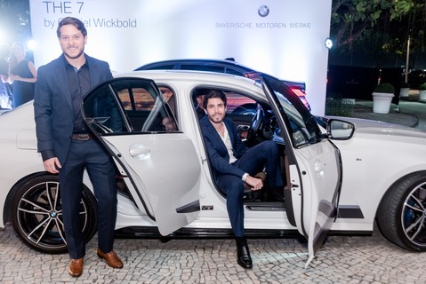 Chegar de BMW no MOTY? Foi assim com Lohran Schmidt e Eduardo Vanzak, ganhadores do Homen do Ano na categoria Novos Negócios
