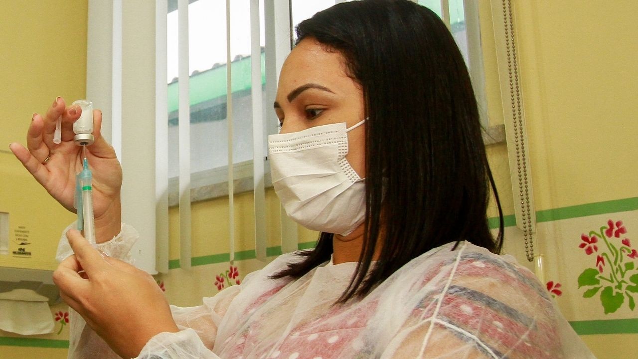 Em Manaus, UBSs de horário ampliado ofertam vacinação contra influenza e sarampo neste sábado
