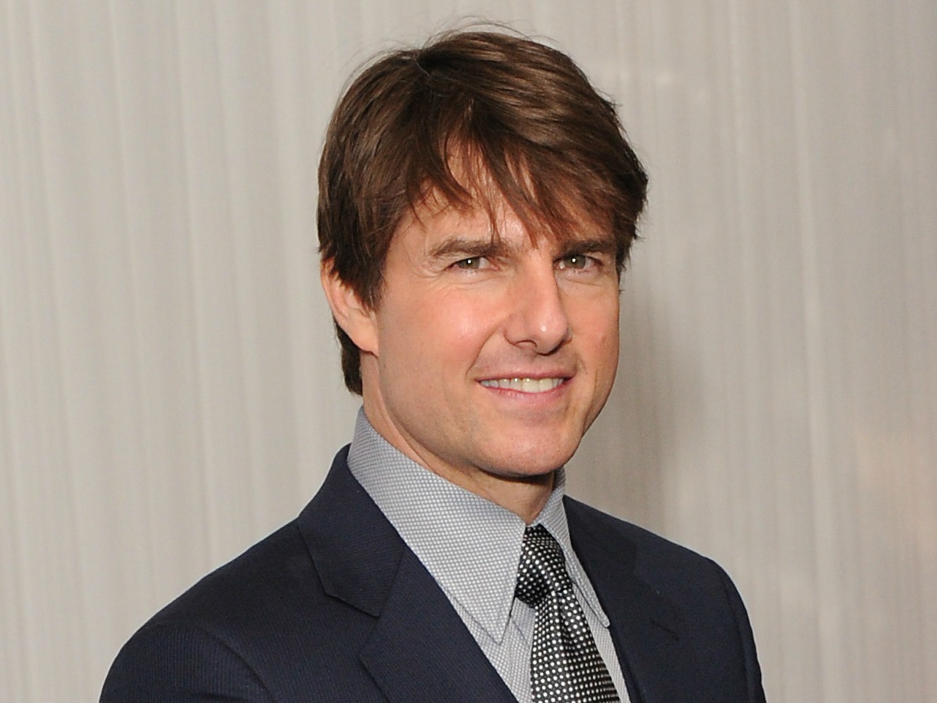 Dizem que Tom Cruise já avisou a quem for preciso: caso o chamem para fazer mais um filme de ação, ele se dá o direito de usar calcinhas o tempo todo. A peça íntima feminina supostamente lhe confere mais desenvoltura para realizar cenas difíceis. (Foto: Getty Images)