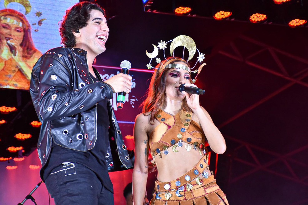 Nattan e Anitta &mdash; Foto: Felipe Souto Maior/Agnews