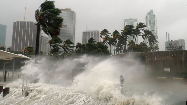 Os efeitos das mudanças climáticas são mais sentidos em zonas costeiras, como Miami Beach (Foto: Getty Images)