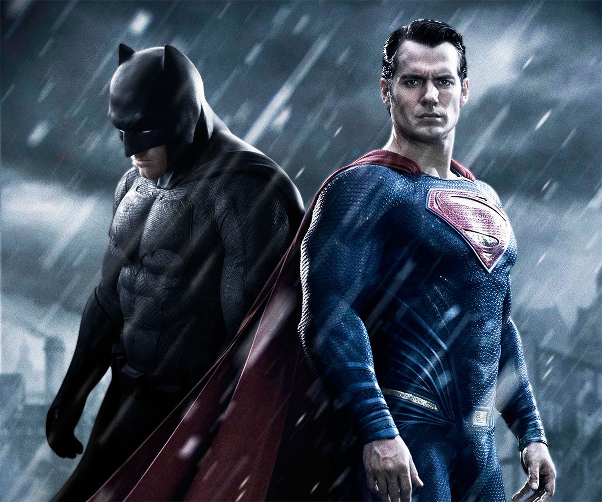 Ben Affleck e Henry Cavill em cartaz de 'Batman Vs. Superman' (Foto: Divulgação)