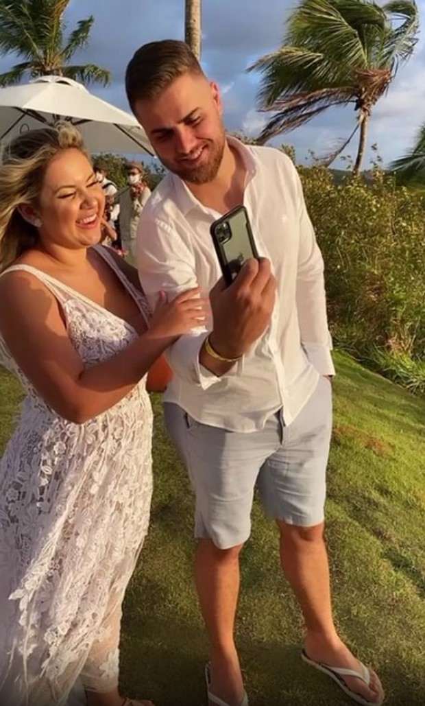 Zé Neto e Natália Toscano renovam os votos do casamento (Foto: Reprodução / Instagram)