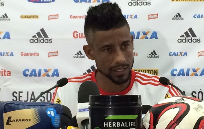 Léo Moura se emociona após último treino: Imagem de vencedor