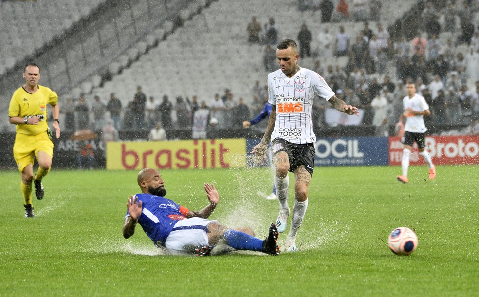 Luan foi para o Corinthians no fim do ano passado — Foto: Marcos Ribolli