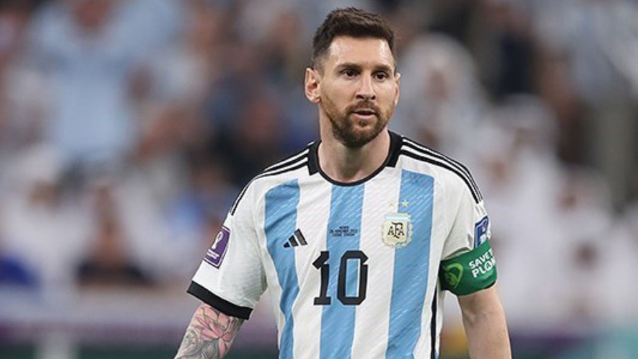 Lionel Messi vomitava em campo e até no vestiário até que mudou sua alimentação