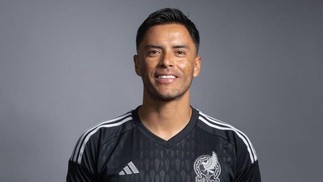 Aos 40 anos e 2 meses, Alfredo Talavera, goleiro mexicano, vai para a sua primeira Copa — Foto: Reprodução/Redes sociais
