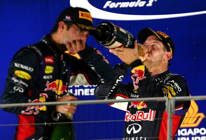 Daniel Ricciardo e Sebastian Vettel comemoram presença no pódio de Cingapura (Foto: Getty Images)