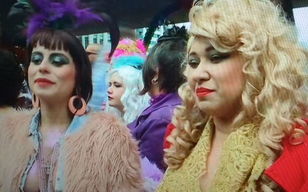 Mulheres defendem liberdade feminina e direitos na parada LGBT (Foto: GloboNews/reproduÃ§Ã£o)