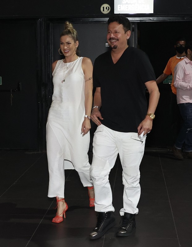 Lívia Andrade e Marcos Araújo (Foto: Manuela Scarpa/Brazil News)
