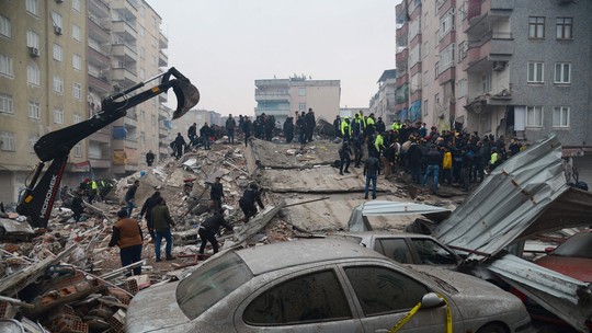 Federação suspende jogos na Turquia após terremoto que deixou centenas de mortos