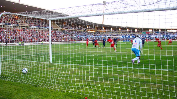 CRB x CSA, gol de penalti de Shcwenck (Foto: Jonathan Lins/G1)