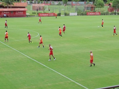 Muricy faz teste no ataque do São Paulo e troca Osvaldo por Ademilson