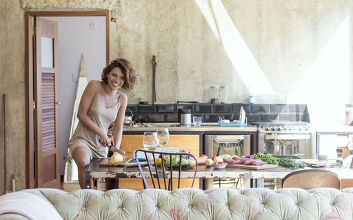 Conheça a nova casa da atriz Bruna Linzmeyer - Casa Vogue