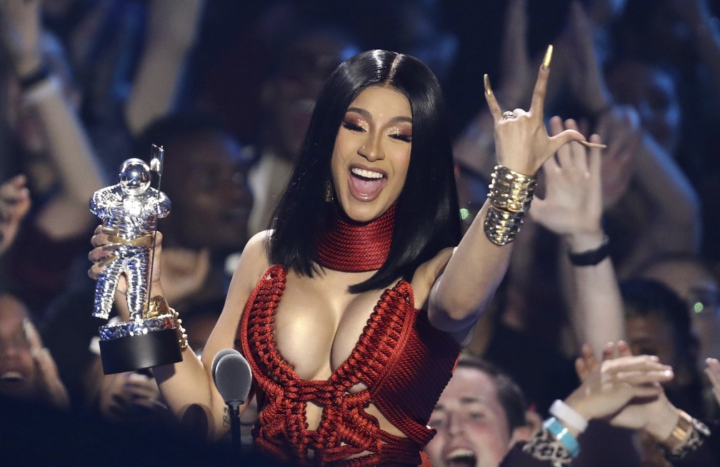 Cardi B diz que pensa em seguir carreira política: 'Fico encantada ...