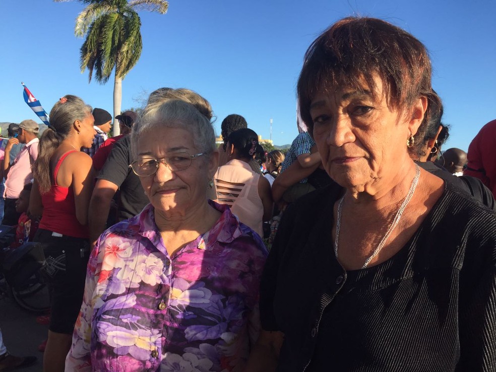 As irmãs Dinorá e Maria Riso estavam muito emocionadas (Foto: Letícia Macedo/G1)