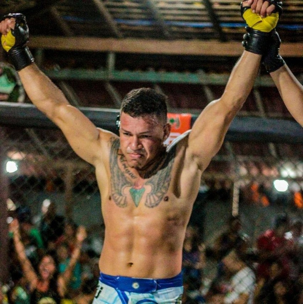 Lutador de MMA foi esfaqueado e morto com um tiro na ilha de Outeiro, em Belém (Foto: Reprodução/Facebook)