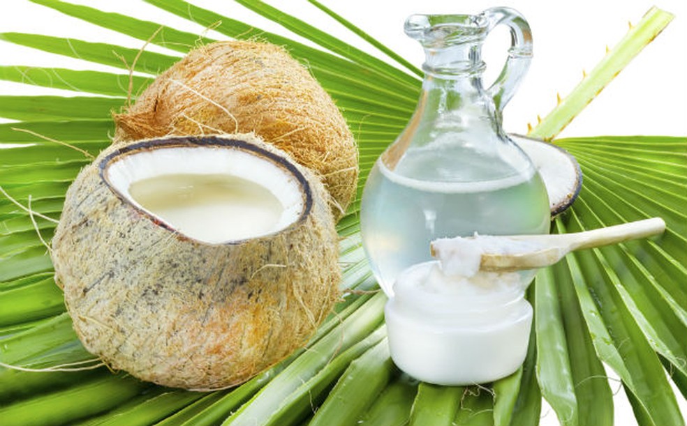 Conheça sete benefícios da água de coco para a saúde e a beleza | Bem estar  | gnt