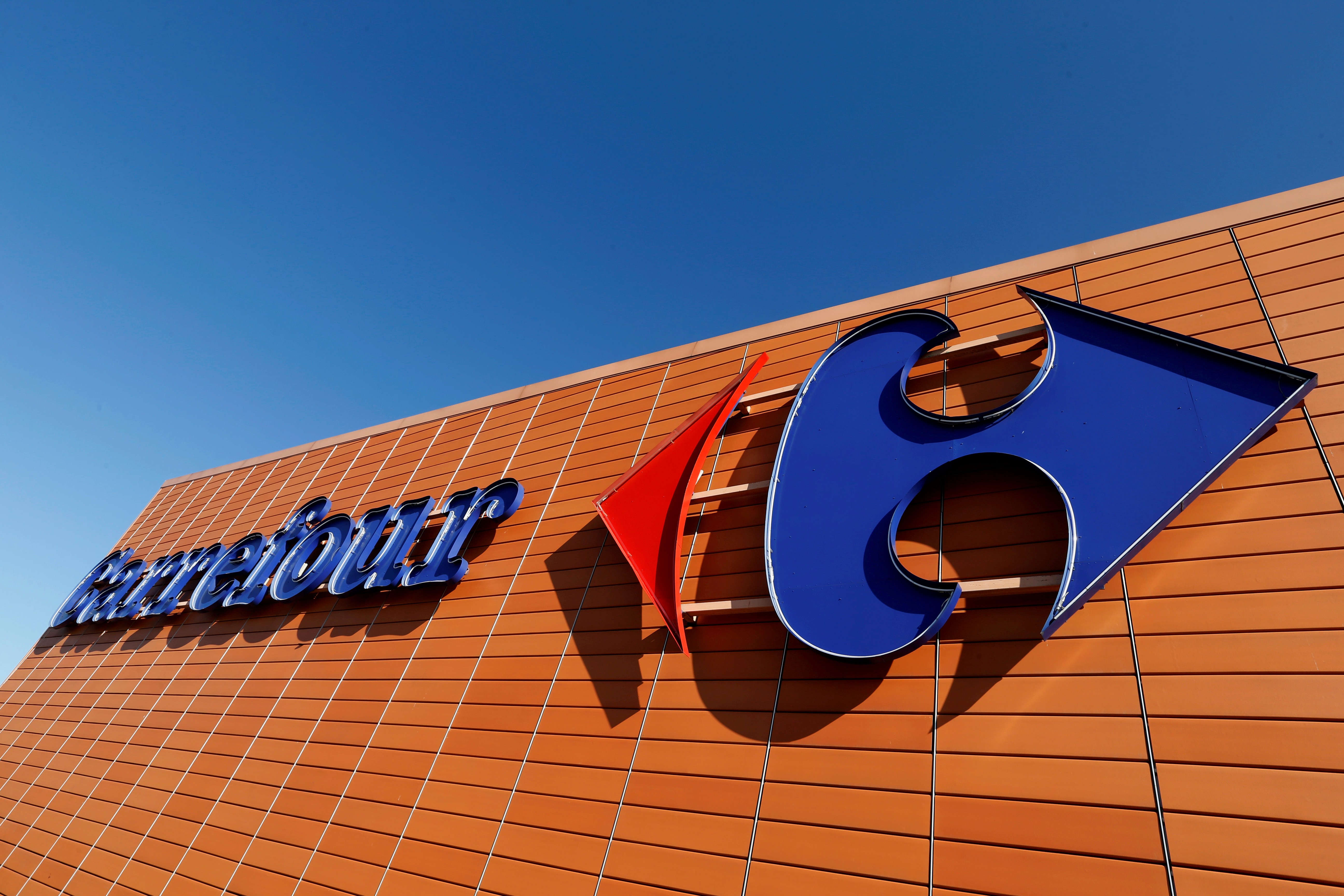 Carrefour Brasil tem lucro 5% maior no 1º trimestre thumbnail