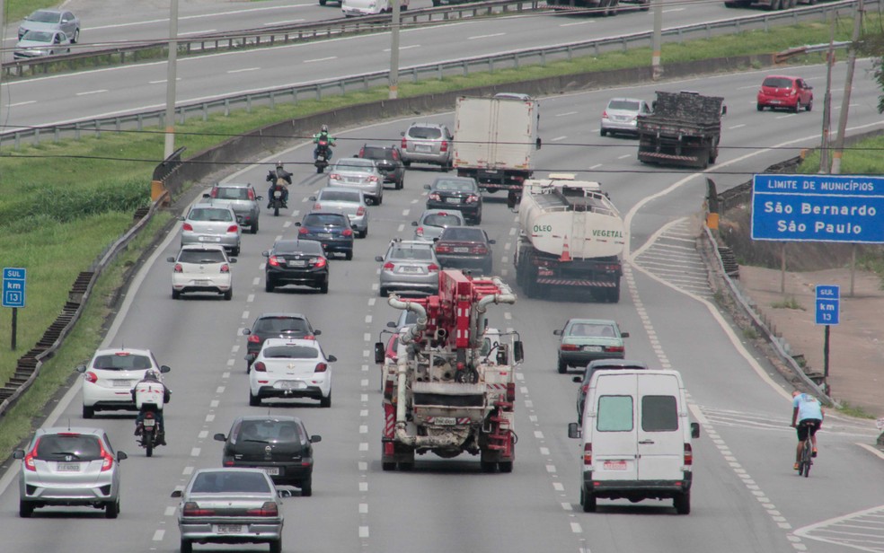 Trânsito na Rodovia Anchieta, em São Paulo, em outubro de 2015 (Foto: Renato Mendes/Brazil Photo Press/Estadão Conteúdo)
