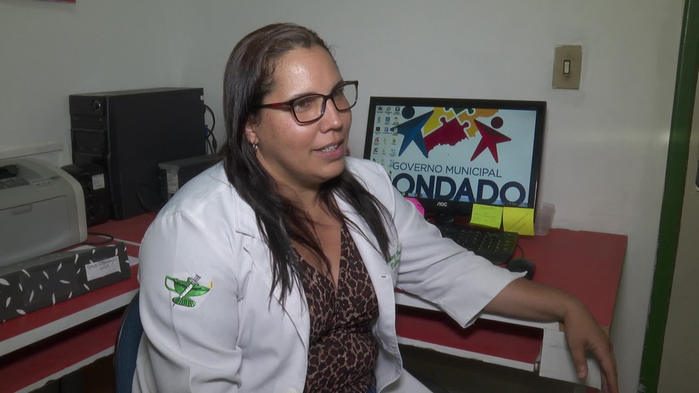 Coordenadora de enfermagem de hospital em Condado, Simony Fernandes disse que unidade não faz partos complicados — Foto: Reprodução/TV Globo 