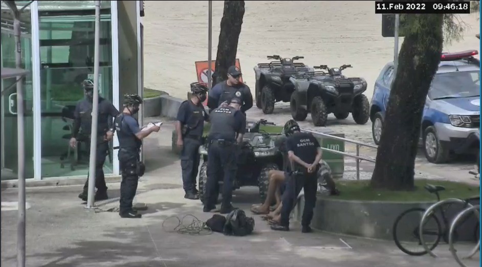 Dupla é presa após tentativa de furto na Concha Acústica de Santos 