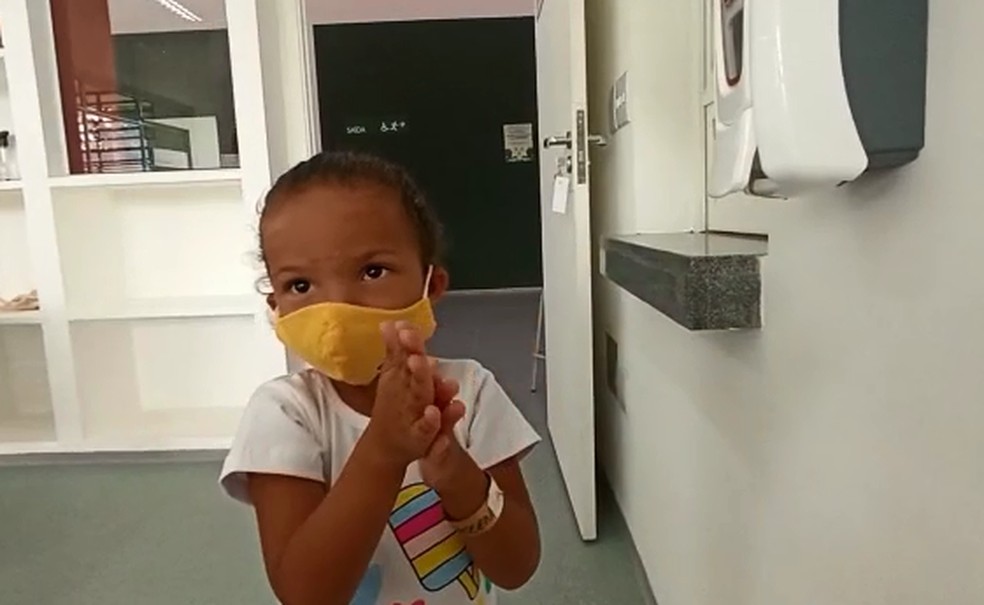 Escola precisa disponibilizar álcool em gel para retomada das aulas presenciais em Borborema — Foto: Prefeitura de Borborema/Divulgação