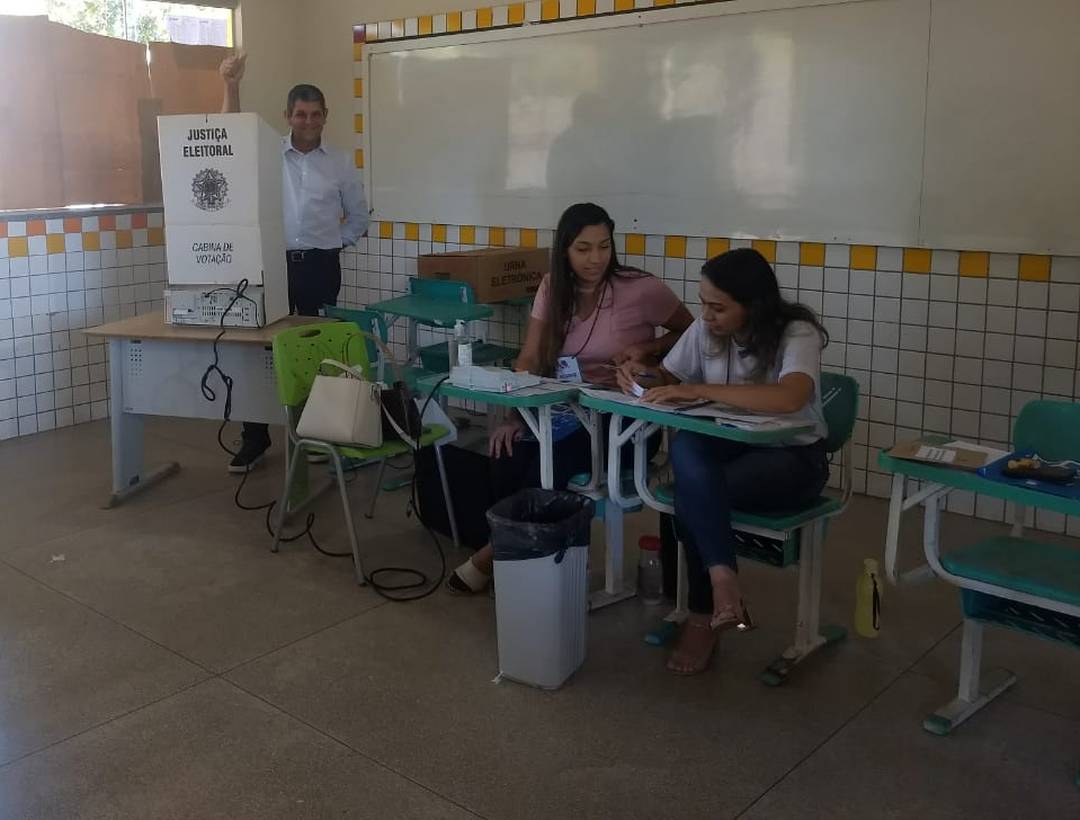 Marcos Souza vota em Palmas