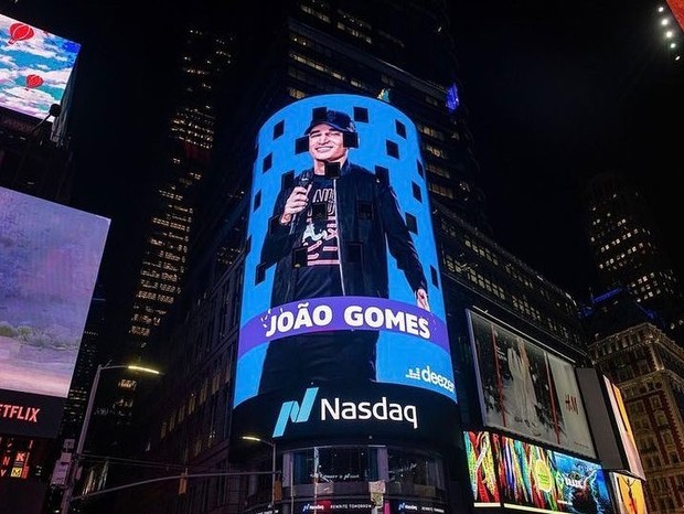 João Gomes tem foto exibida na Times Square (Foto: Reprodução/Instagram)