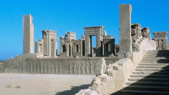 Todos as ruínas arquitetônicas de Persépolis são autênticas (Foto: Getty Images via BBC News)