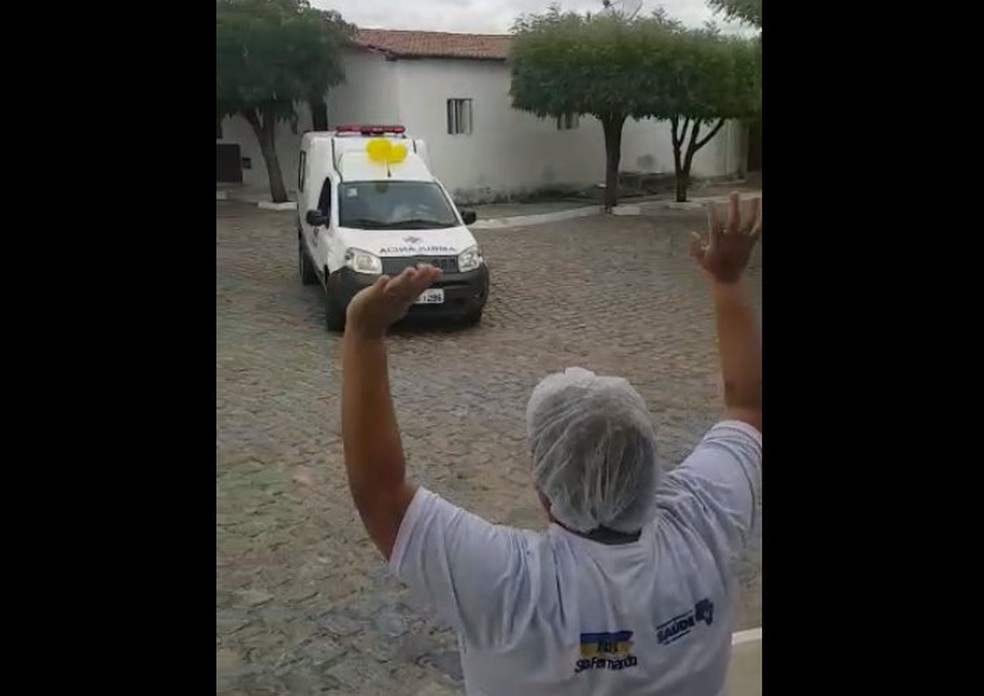 Profissionais da saúde comemoram chegada da vacina em São Fernando, no RN — Foto: Reprodução