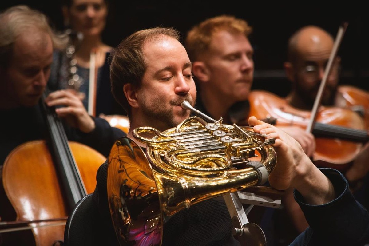 The Musician Who Plays The Horn With His Feet In A Prestigious Orchestra Look How Cool Dmb