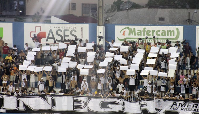 Retrospectiva 2013: pfio no futebol, Americano vende casa e quita dvidas  | globoesporte.com