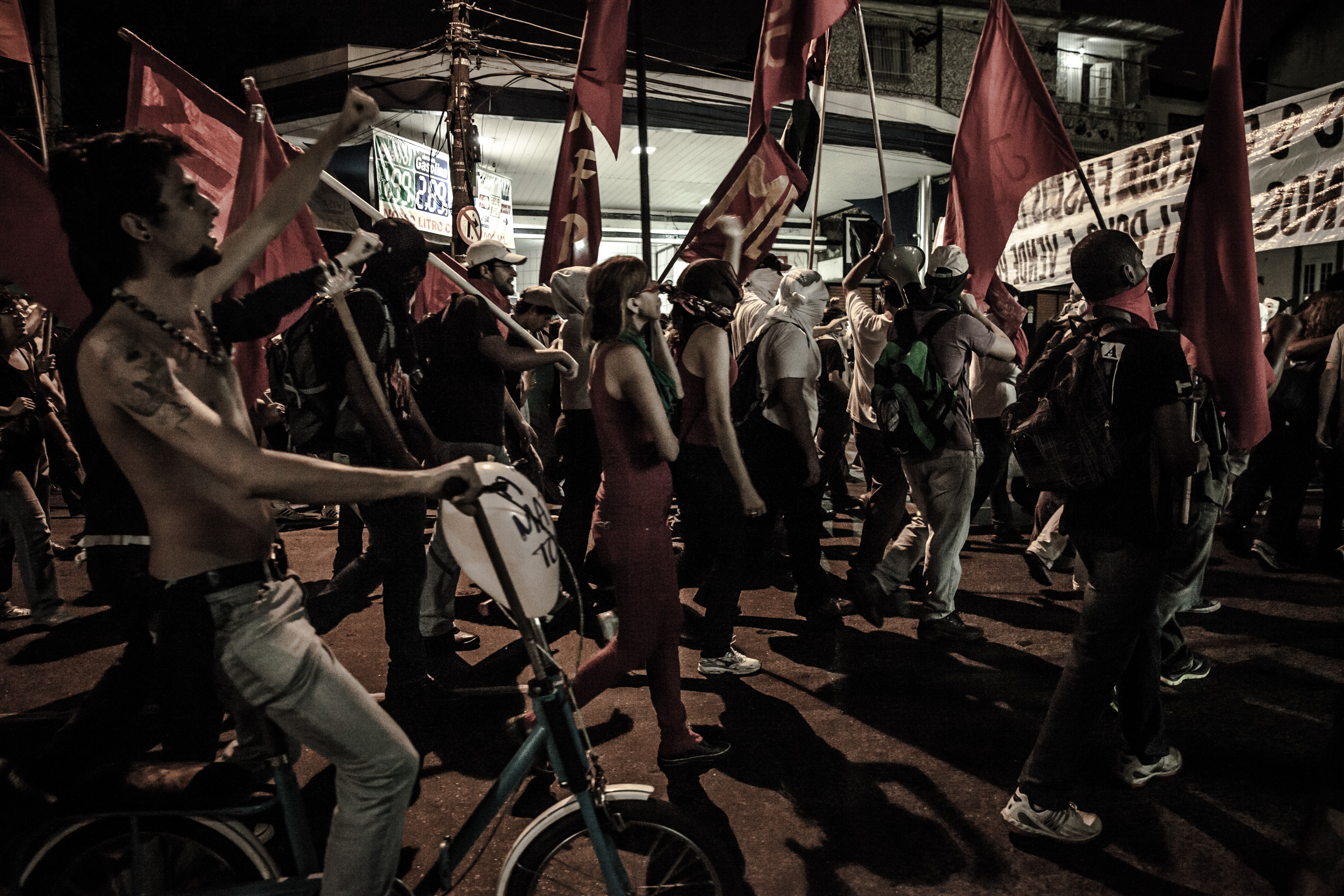 Manifestantes nas ruas do Rio, no dia 30 de junho de 2013 (Foto: Getty Images)