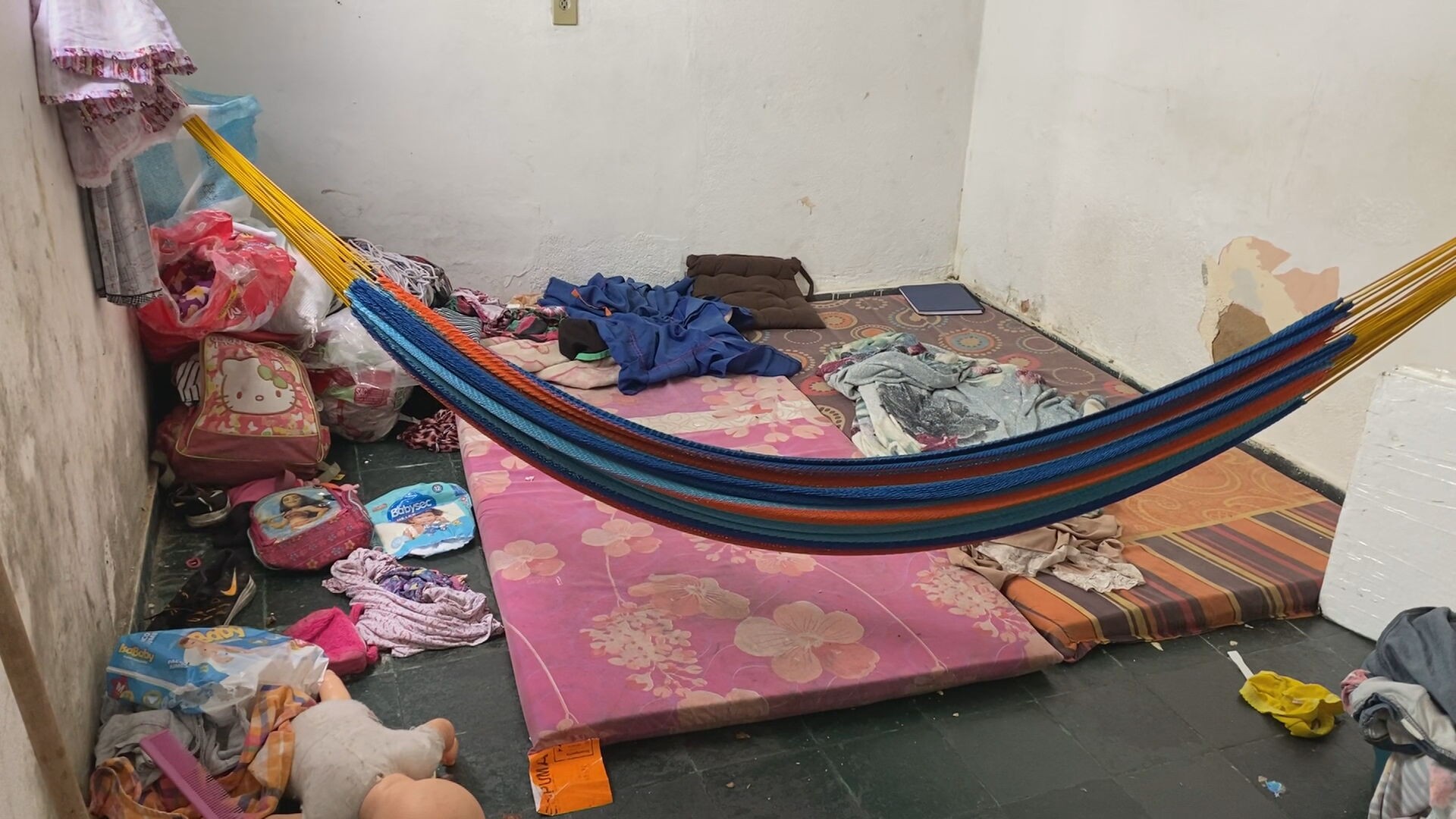 Indígenas venezuelanos denunciam abandono e situação precária em abrigos de BH