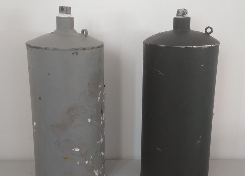 Cilindros apreendidos na fronteira de Mato Grosso com a Bolívia — Foto: Gefron-MT