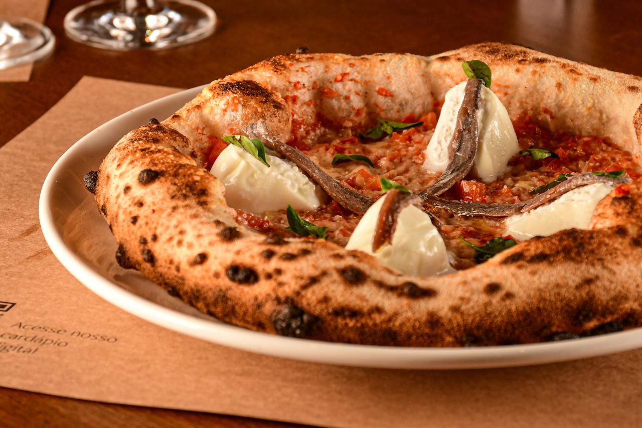 Pizza Del Capo, criação do chef Franco Ravioli, é um dos novos pratos do Foglia Forneria Artigianale (Foto: Foglia Forneria Artigianale / Divulgação)