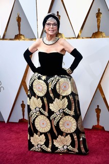 Rita Moreno vestiu o mesmo longo que usou para receber seu primeiro Oscar em 1962, por "Amor, Sublime Amor"