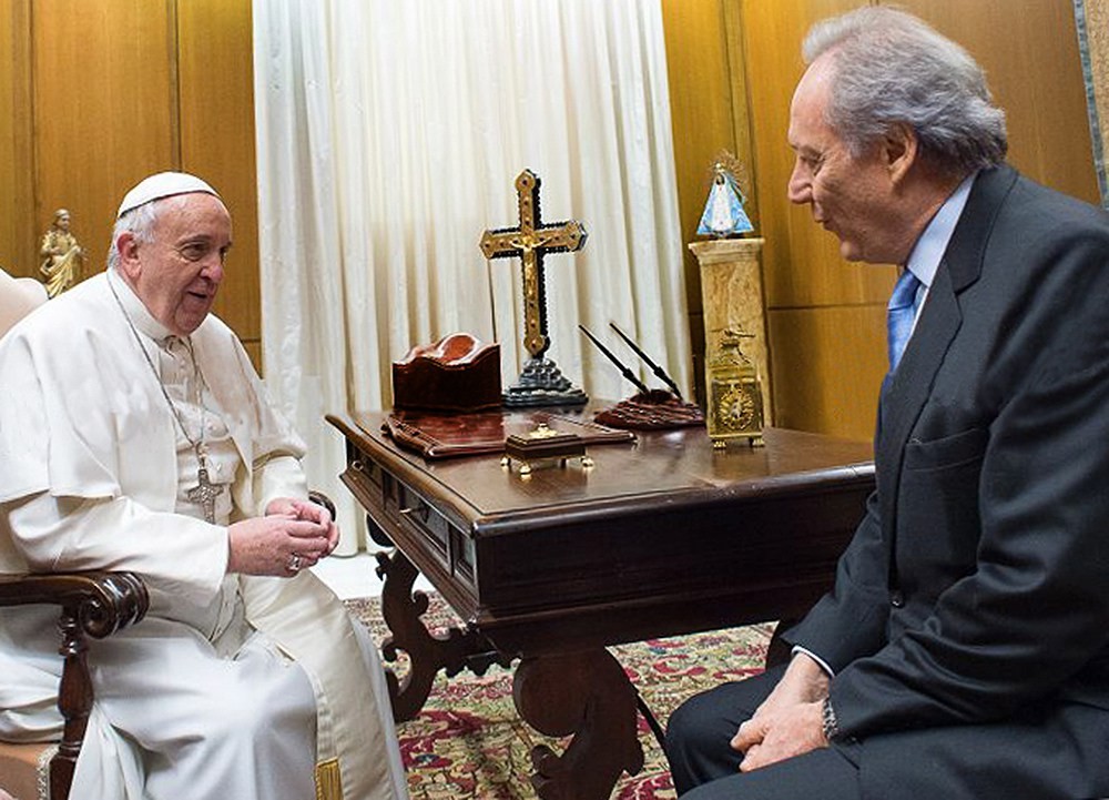 Papa Francisco e o então presidente do STF, Ricardo Lewandowski — Foto: L'osservatore Romano