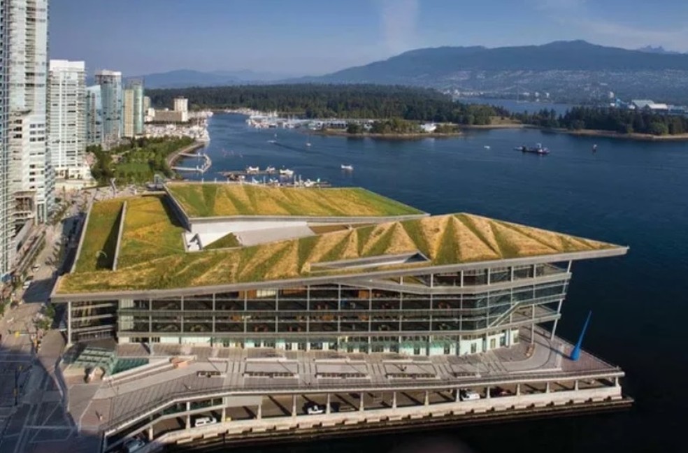 Edifício possui o maior telhado verde do Canadá — Foto: Divulgação