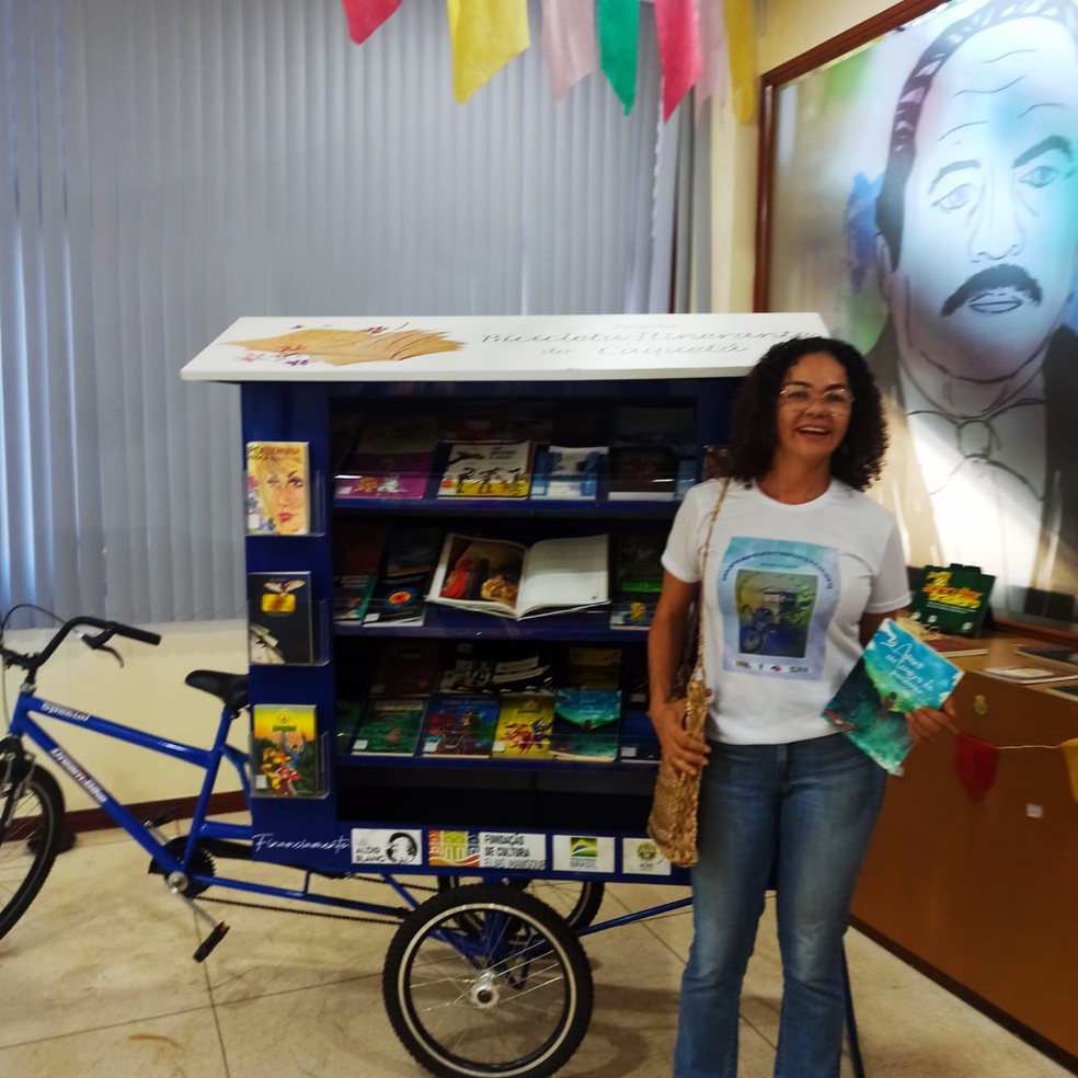 Ceiça tem vários projetos que incentivam leitura  — Foto: Arquivo pessoal 