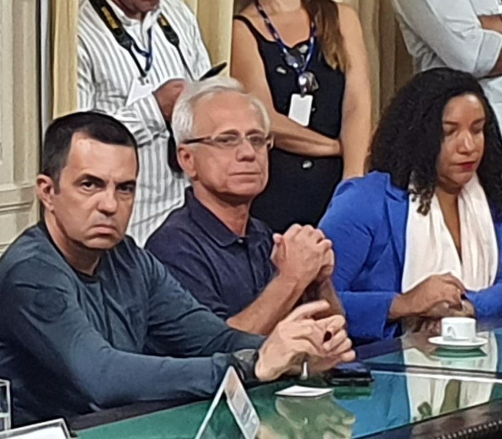 Reinaldo Belotti (de óculos), CEO do Flamengo, foi enviado às pressas pelo clube para a CPI — Foto: Ronald Lincoln Jr