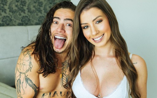 Whindersson Posa Com Maria Lina E Mostra Novas Tatuagens No Rosto Quem Quem News