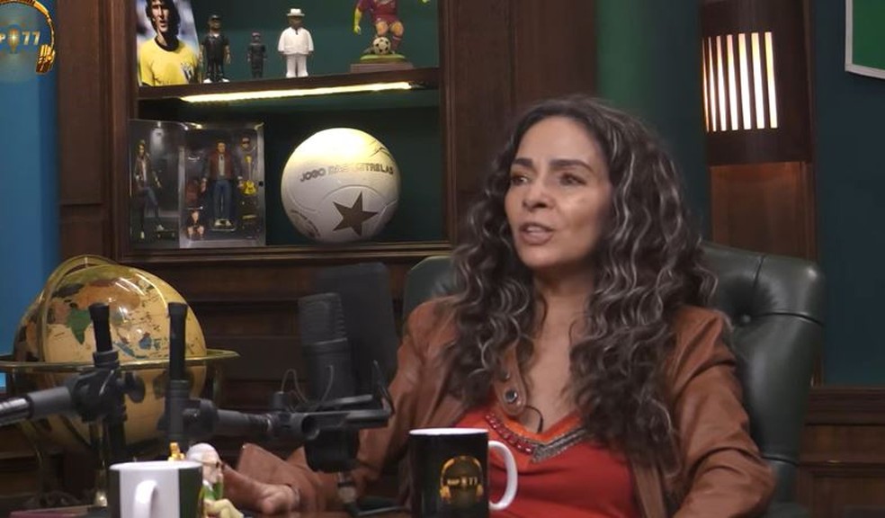 Claudia Ohana no podcast Rap 77 — Foto: reprodução/ youtube 